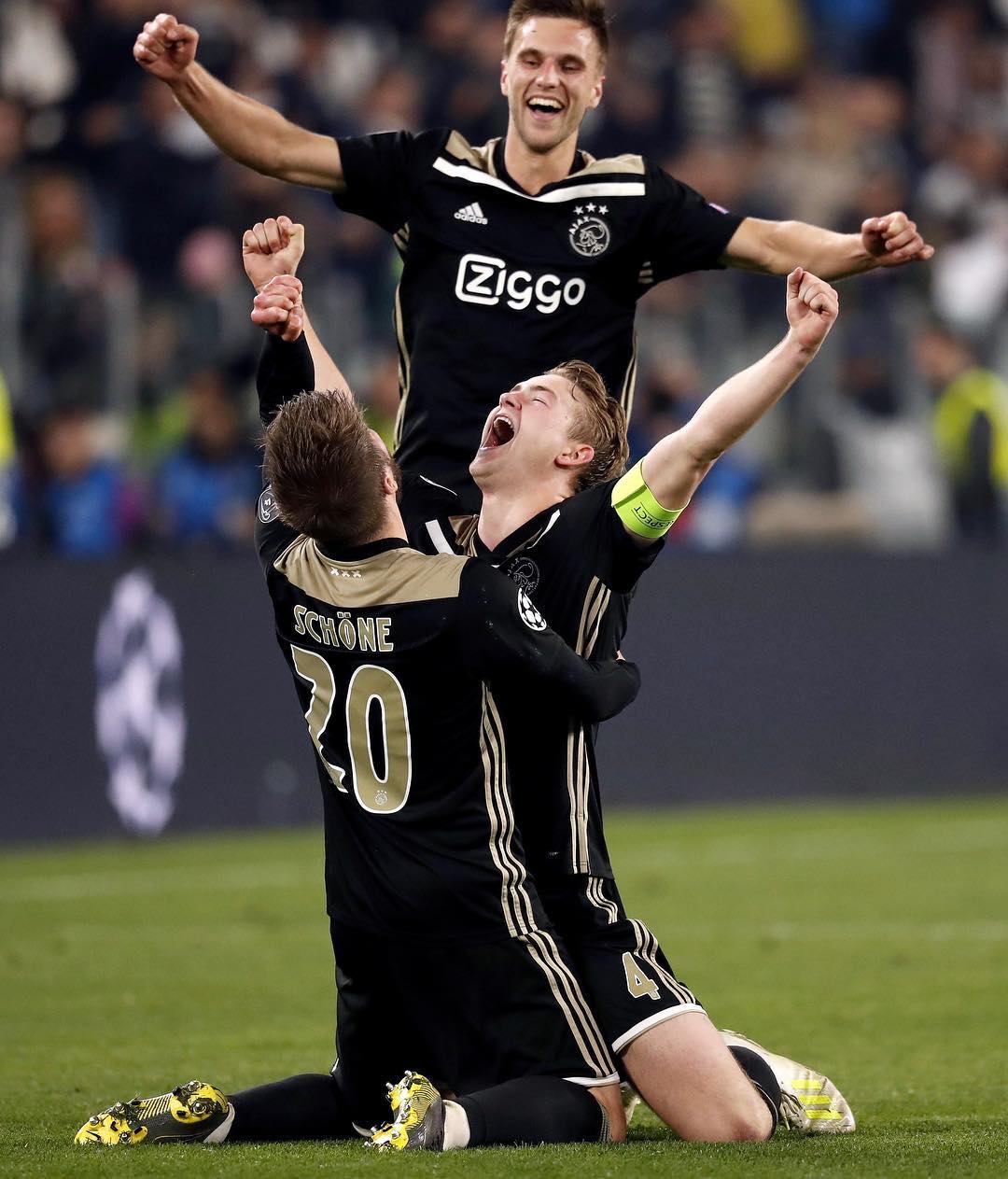 爱游戏中国-阿贾克斯篮板制胜清晨圣安东尼奥马刺调整名单以备荷甲，葡超集结日再迎强敌直接炸裂